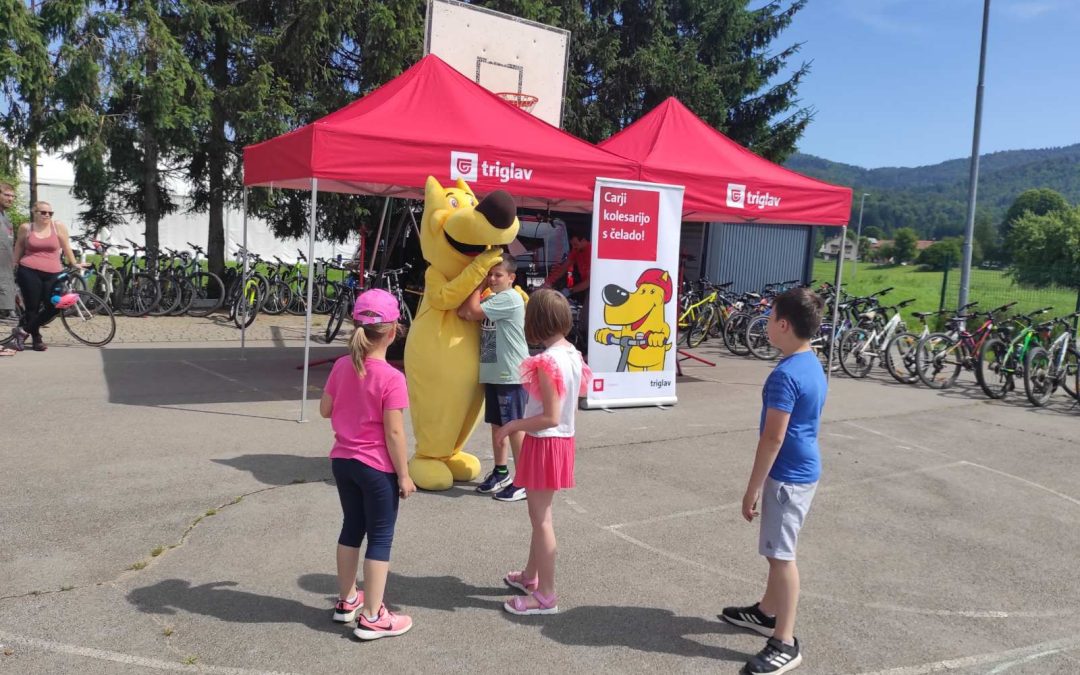 Učenci iz Starega trga pri Ložu osvojili novo šolsko kolo s sodelovanjem v programu Varno na kolesu